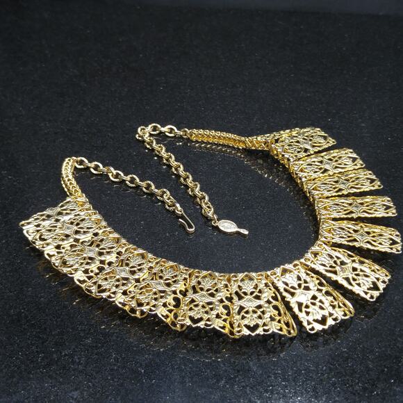Sarah Coventry Necklace, "Chantilly Lace", Egyptian Revival, 1960s - Picture 9 of 10